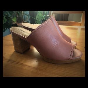 Frye blake mule open toe heels in mauve